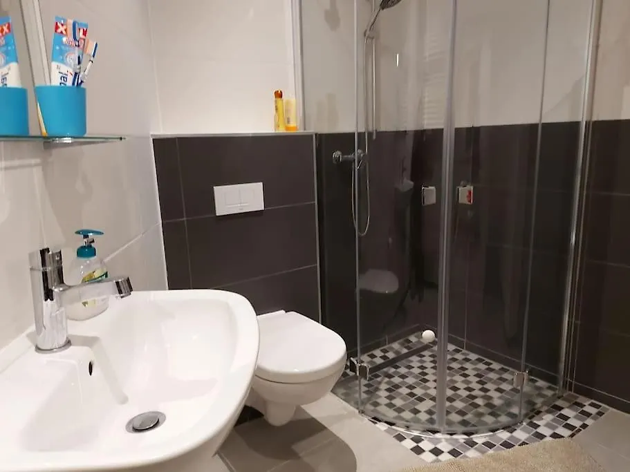 Ferienwohnung Szenebezirk Connewitz ライプツィヒ