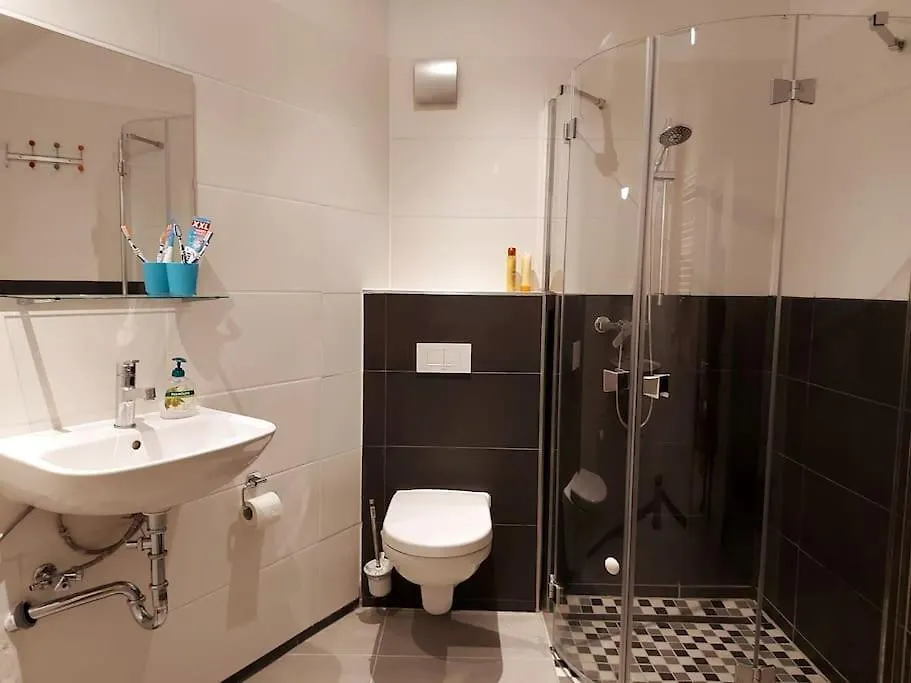 アパート Ferienwohnung Szenebezirk Connewitz ライプツィヒ ドイツ